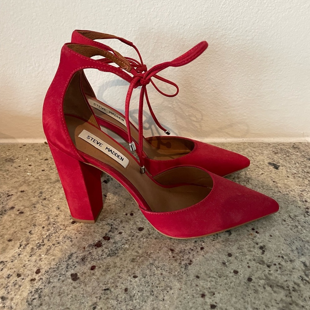 Steve Madden Pampered Red Block Heels 8.5